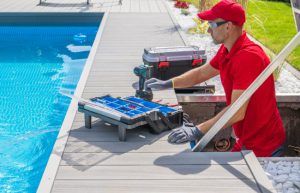 4 Reasons to Leave Pool Maintenance to the Pros